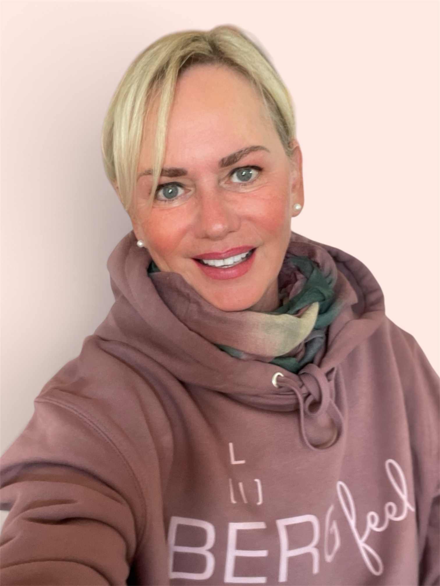Tatjana Schnug in ihrem BERGfeel Hoodie